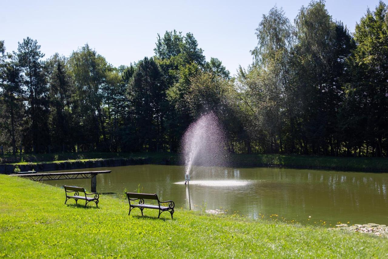 Hotel Styl 70 Pština Exteriér fotografie